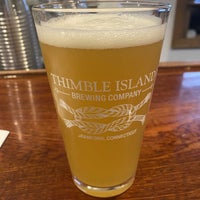 Снимок сделан в Thimble Island Brewing Company пользователем Jamie E. 10/25/2021