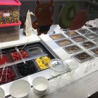 Photo taken at Pinkberry by わさび 太. on 5/3/2019