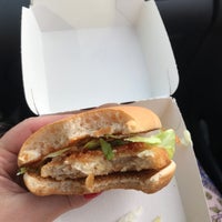Foto tirada no(a) McDonald&amp;#39;s por Hey-D em 10/14/2018