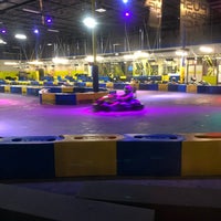 Foto tirada no(a) I-Drive Indoor Kart Racing por  Francisco Júnior em 7/16/2018