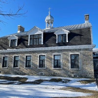 Photo taken at Manoir d&amp;#39;Youville by Stéphan P. on 3/24/2024