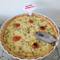 Photo taken at Sorveteria Ula Ula by Carlos P. on 4/27/2013