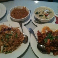 Снимок сделан в Thai Kitchen пользователем Pon L. 5/25/2012