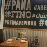 Foto tirada no(a) Doggi&amp;#39;s Arepa Bar por Gilberto g. em 10/20/2017