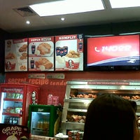 Photo taken at KFC by Nila R. on 11/8/2012