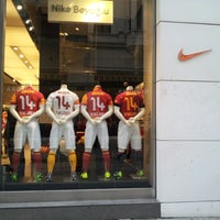 Nike Store - Kuloglu - Ä°stanbul, Ä°stanbul