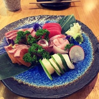 รูปภาพถ่ายที่ Kumo Izakaya &amp;amp; Sake Bar โดย Sam เมื่อ 10/23/2022