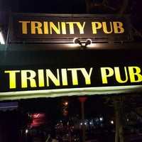 Foto tirada no(a) Trinity Pub por Kathy O. em 8/9/2016