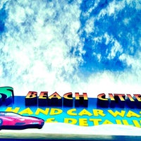 Das Foto wurde bei Beach Cities Hand Car Wash &amp;amp; Detailing von Nic A. am 3/3/2013 aufgenommen