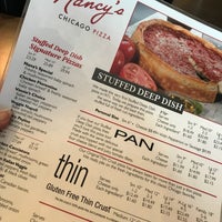 Das Foto wurde bei Nancy&amp;#39;s Chicago Pizza - Johns Creek von Laura C. am 11/6/2017 aufgenommen