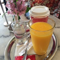 Photo taken at Julius Meinl Coffee House by Laura C. on 5/28/2016