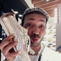 klcc onitsuka tiger