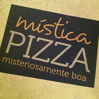 3/17/2013 tarihinde Ariel K.ziyaretçi tarafından Mística Pizza'de çekilen fotoğraf