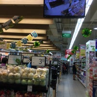 Photo taken at NTUC FairPrice by Helio C. on 6/12/2016