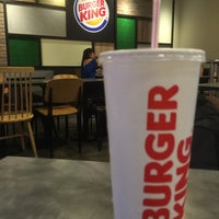Photo taken at BURGER KING® by Helio C. on 8/4/2016
