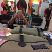 3/10/2014에 Puspita K.님이 Shunji Matsuo Hair Salon @ 313에서 찍은 사진