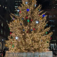 Photo taken at Brooklyn Commons at MetroTech Center by Ken P. on 12/13/2023