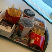 Photo taken at McDonald&amp;#39;s by Ubirajara G. on 10/20/2012
