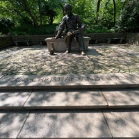 Photo taken at Hans Christian Andersen Statue by Gordon P. on 5/22/2022