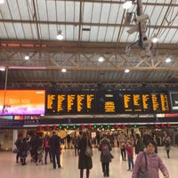 Photo taken at Charing Cross Railway Station (CHX) by Gordon P. on 1/2/2020