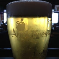 Photo taken at Applebee&amp;#39;s Grill + Bar by Traverse 3. on 3/17/2013