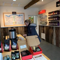 Снимок сделан в Vermont Artisan Coffee &amp;amp; Tea Co пользователем The Hair Product influencer 12/16/2018