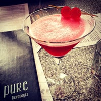 Foto tirada no(a) Pure Bar por Kate O. em 7/18/2014