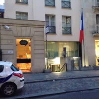 Photo taken at Commissariat central du 9e arrondissement by Jérémy on 3/4/2014