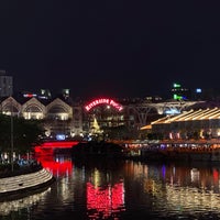 Photo taken at Riverside Point by Cheen T. on 10/7/2022