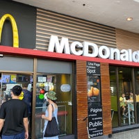 Photo taken at McDonald&amp;#39;s &amp;amp; McCafé by Cheen T. on 7/9/2022