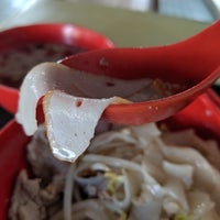 Photo taken at Jalan Tua Kong Lau Lim Mee Pok Kway Teow Mee by Cheen T. on 7/14/2019