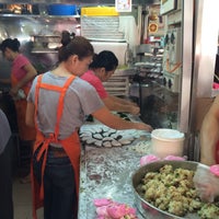 Photo taken at Lai Heng Handmade Teochew Kueh by Cheen T. on 2/21/2015