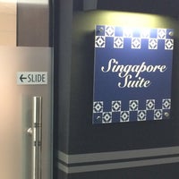 Photo taken at Singapore F1 GP: Turn 2 Sky Suites by Cheen T. on 9/20/2015