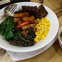 Photo taken at Nature Cafe (Oriental &amp;amp; Western Vegetarian Cuisine) by Cheen T. on 9/1/2018