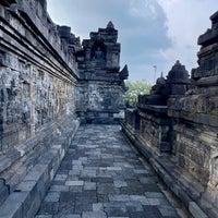 Foto diambil di Candi Borobudur oleh Cheen T. pada 4/28/2024