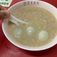 Photo taken at Ah Balling Peanut Soup by Cheen T. on 11/3/2022
