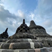 Foto diambil di Candi Borobudur oleh Cheen T. pada 4/28/2024