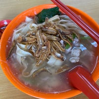 Photo taken at L32 手工面 Hand Made Noodles by Cheen T. on 8/20/2021
