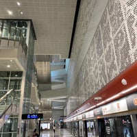 Photo taken at Caldecott MRT Interchange (CC17/TE9) by Cheen T. on 2/2/2023