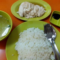 Photo taken at Hainanese Delicacy by Cheen T. on 9/15/2019
