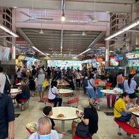 Photo taken at Redhill Market &amp;amp; Food Centre by Cheen T. on 8/7/2022