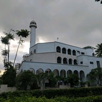 Photo taken at Masjid Hajjah Rahimabi Kebun Limau by Cheen T. on 6/18/2020