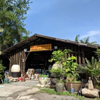Photo taken at Thow Kwang Pottery Jungle by Cheen T. on 4/23/2019
