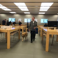 Photo taken at Apple Rhein-Center by Nithin J. on 9/19/2018