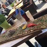 Das Foto wurde bei La Cantina Bar &amp; Restaurant von Emrah C. am 5/22/2017 aufgenommen