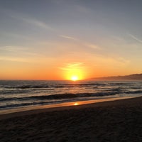 Photo taken at Santa Monica Beach Tower 29 by Michael S. on 3/29/2017