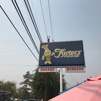Photo taken at Fosters Freeze by Ryan B. on 9/4/2017