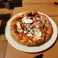 Photo prise au Woodstock&amp;#39;s Pizza par Csilla S. le6/21/2020