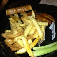 Photo taken at Zaxby&amp;#39;s Chicken Fingers &amp;amp; Buffalo Wings by Carlos S. on 10/4/2013