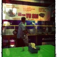 Review Pecel Yu Sri Simpang Lima